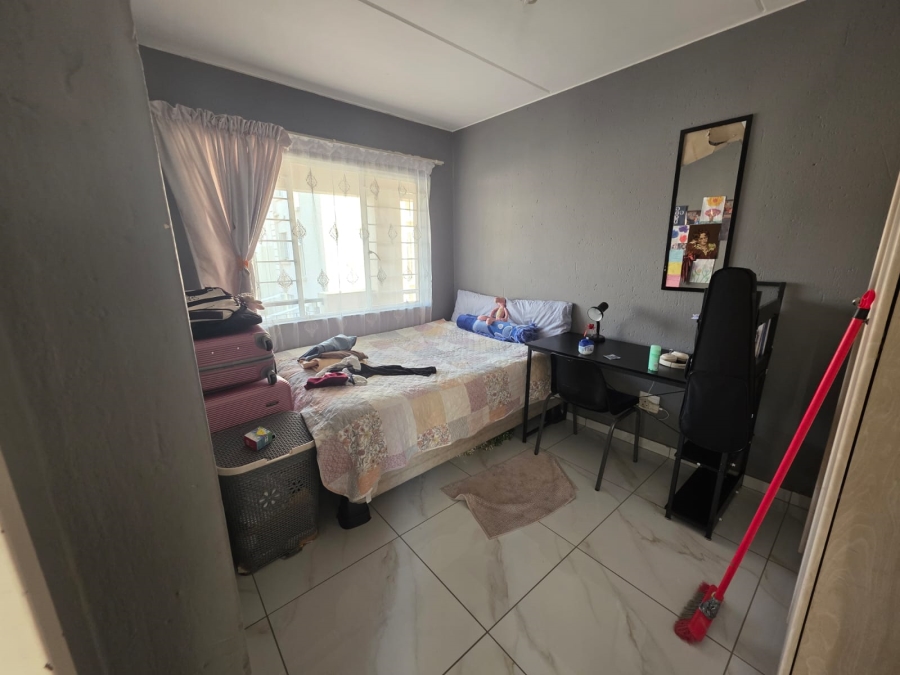 To Let 2 Bedroom Property for Rent in Klippoortje Gauteng