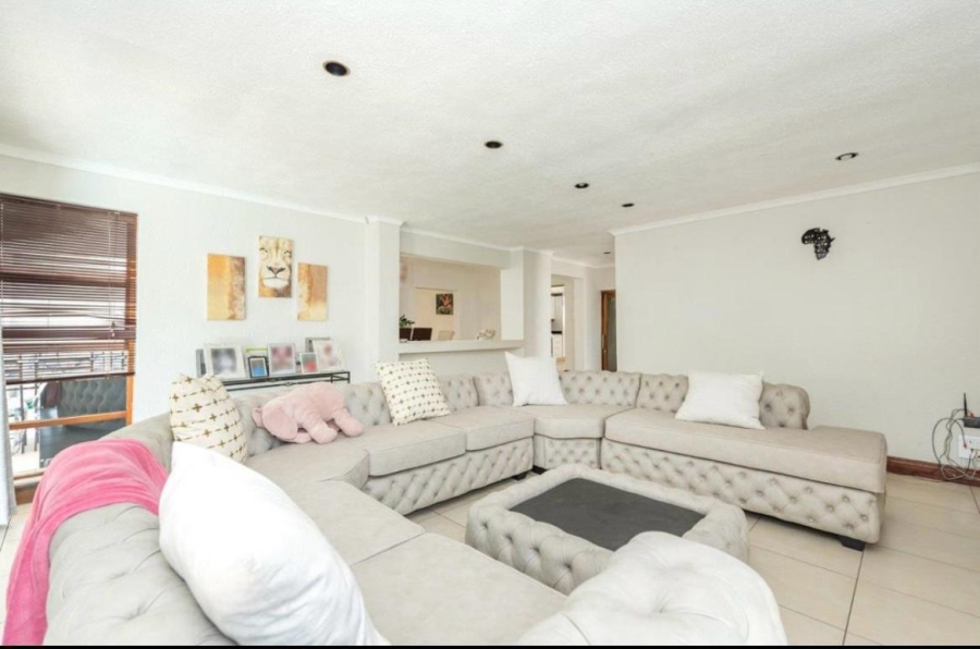 To Let 5 Bedroom Property for Rent in Dowerglen Ext 5 Gauteng