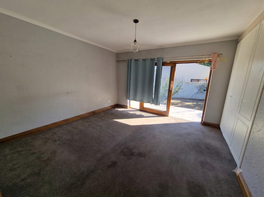 To Let 5 Bedroom Property for Rent in Dowerglen Ext 5 Gauteng