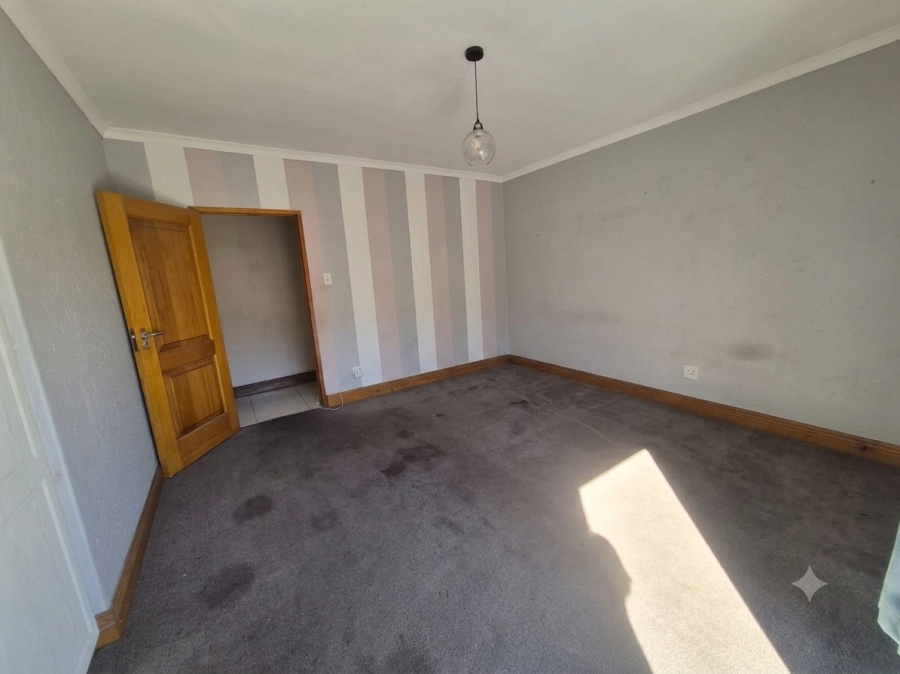 To Let 5 Bedroom Property for Rent in Dowerglen Ext 5 Gauteng