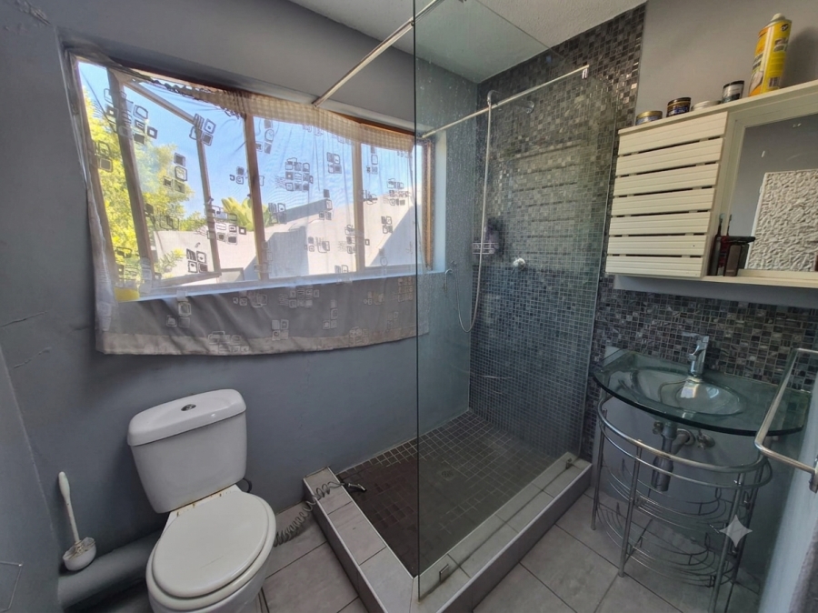 To Let 5 Bedroom Property for Rent in Dowerglen Ext 5 Gauteng