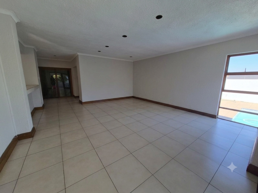 To Let 5 Bedroom Property for Rent in Dowerglen Ext 5 Gauteng