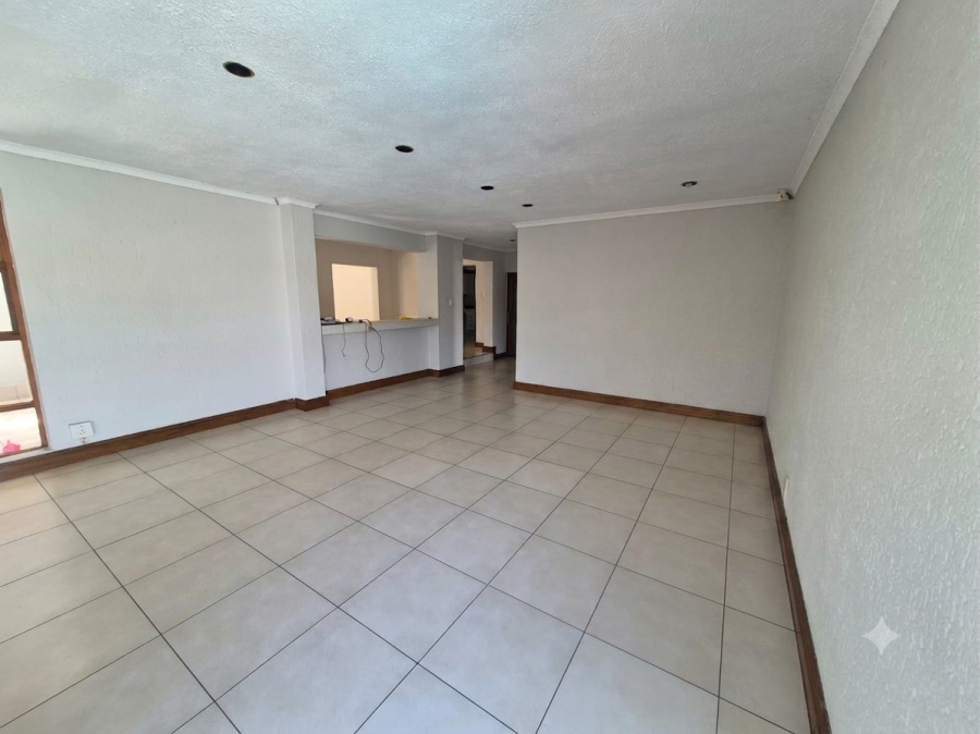 To Let 5 Bedroom Property for Rent in Dowerglen Ext 5 Gauteng
