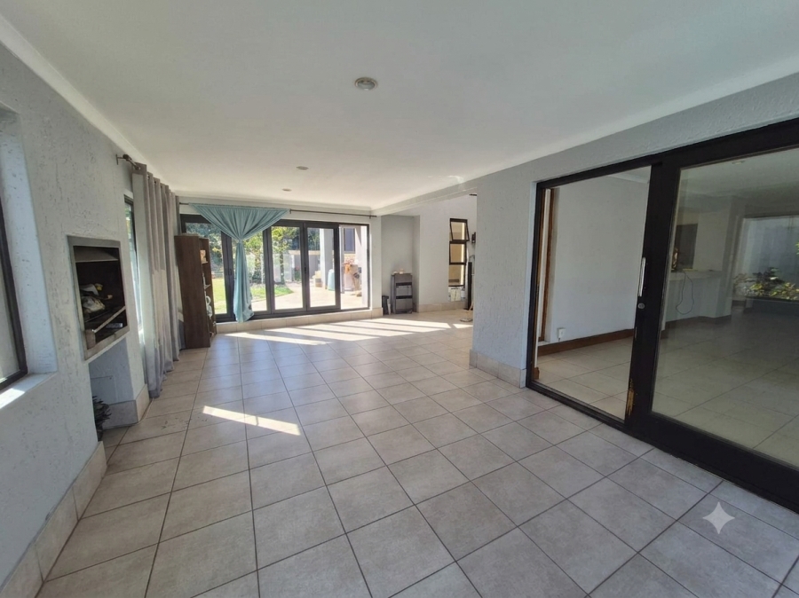 To Let 5 Bedroom Property for Rent in Dowerglen Ext 5 Gauteng