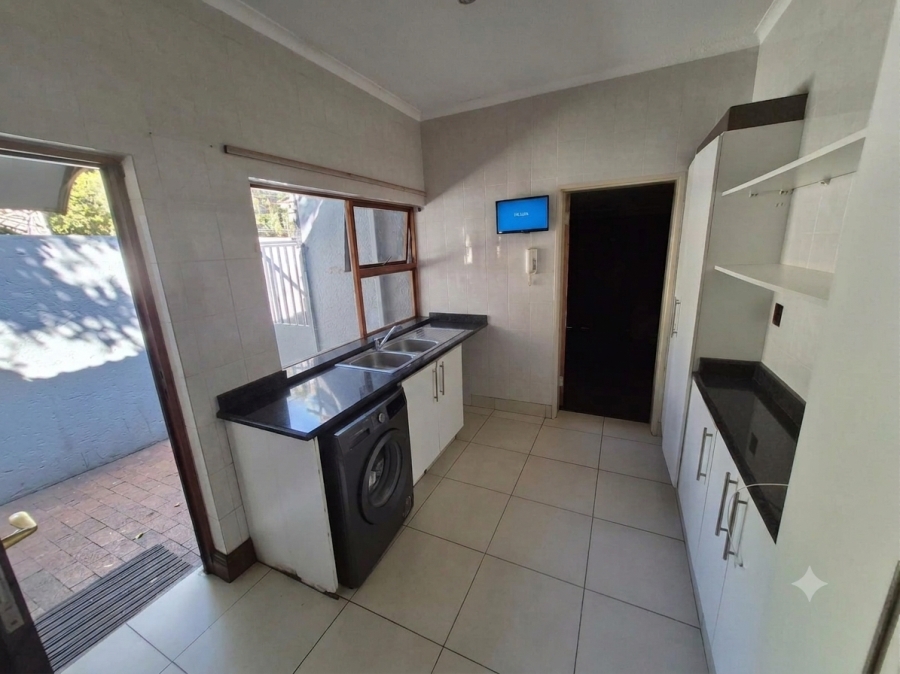 To Let 5 Bedroom Property for Rent in Dowerglen Ext 5 Gauteng