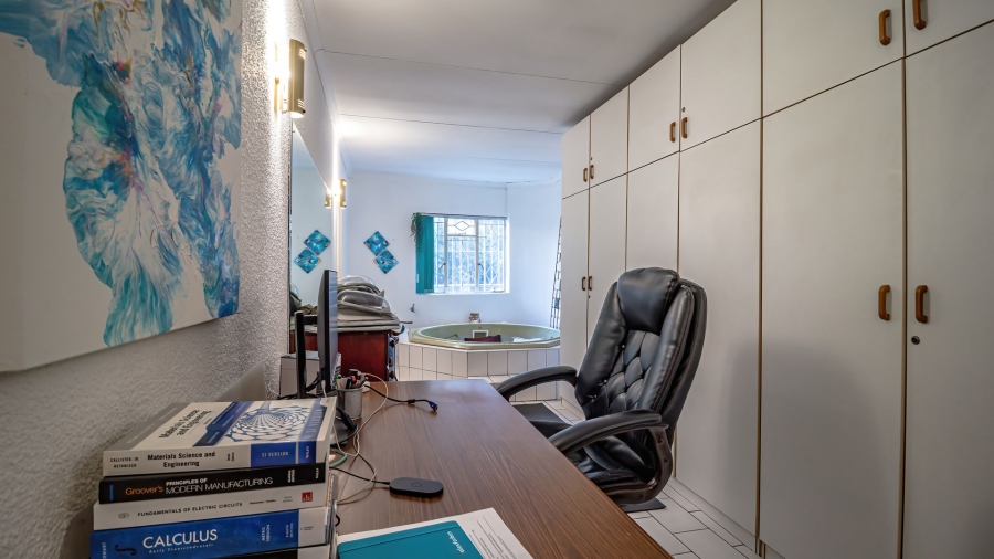 3 Bedroom Property for Sale in Albemarle Ext 2 Gauteng