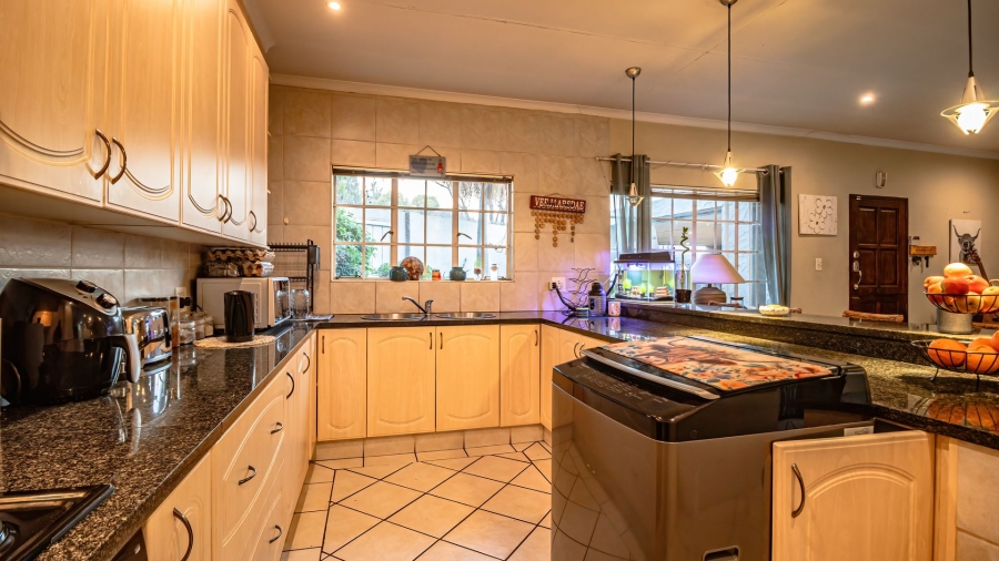 3 Bedroom Property for Sale in Albemarle Ext 2 Gauteng