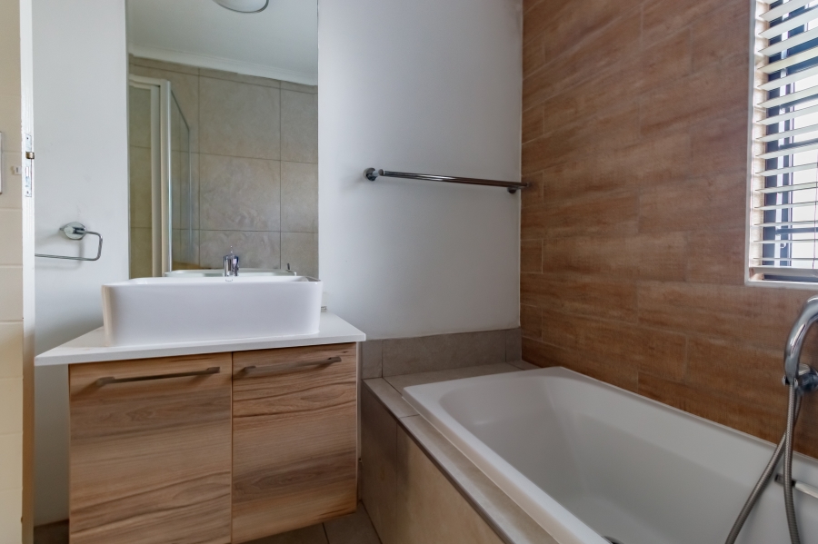 3 Bedroom Property for Sale in Golden Fields Estate Gauteng