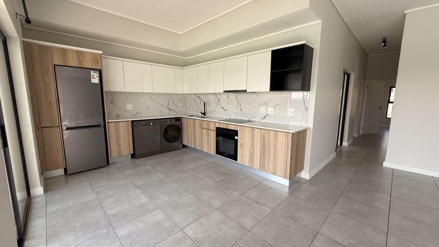 To Let 3 Bedroom Property for Rent in Waterfall Gauteng