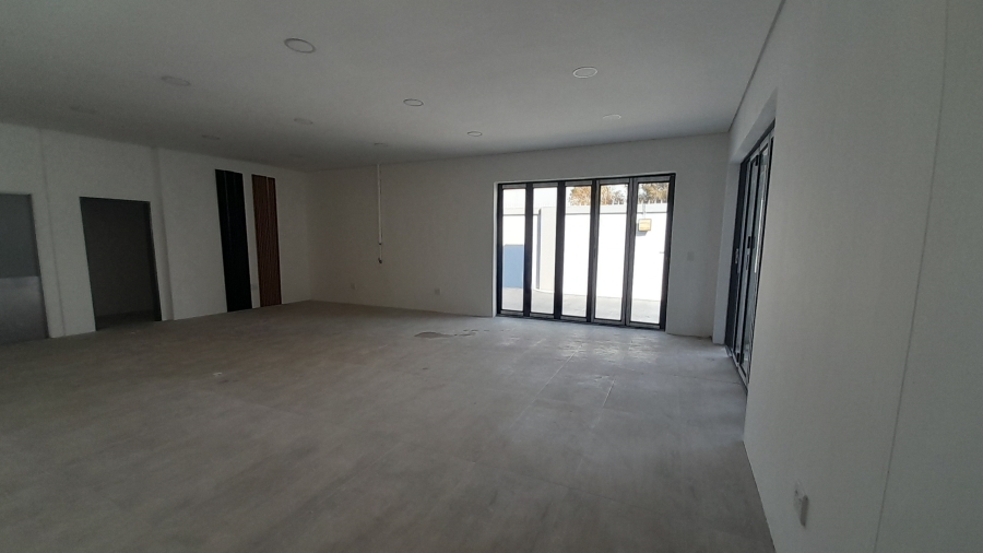 To Let Commercial Property for Rent in Waterkloof Ridge Gauteng