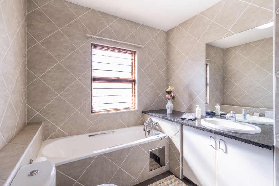 3 Bedroom Property for Sale in Vanderbijlpark SW 5 Gauteng