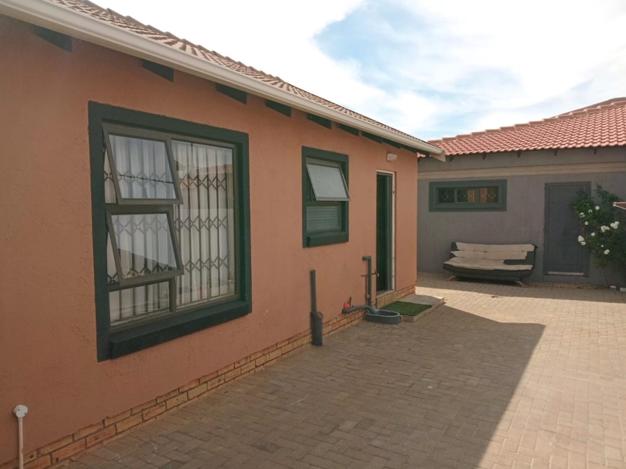 3 Bedroom Property for Sale in Beverley Hills Gauteng
