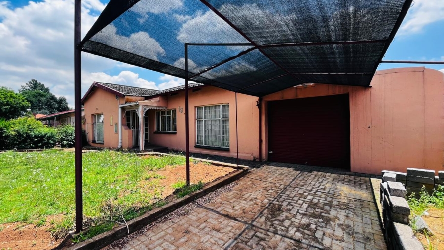 7 Bedroom Property for Sale in Vanderbijlpark CW 2 Gauteng