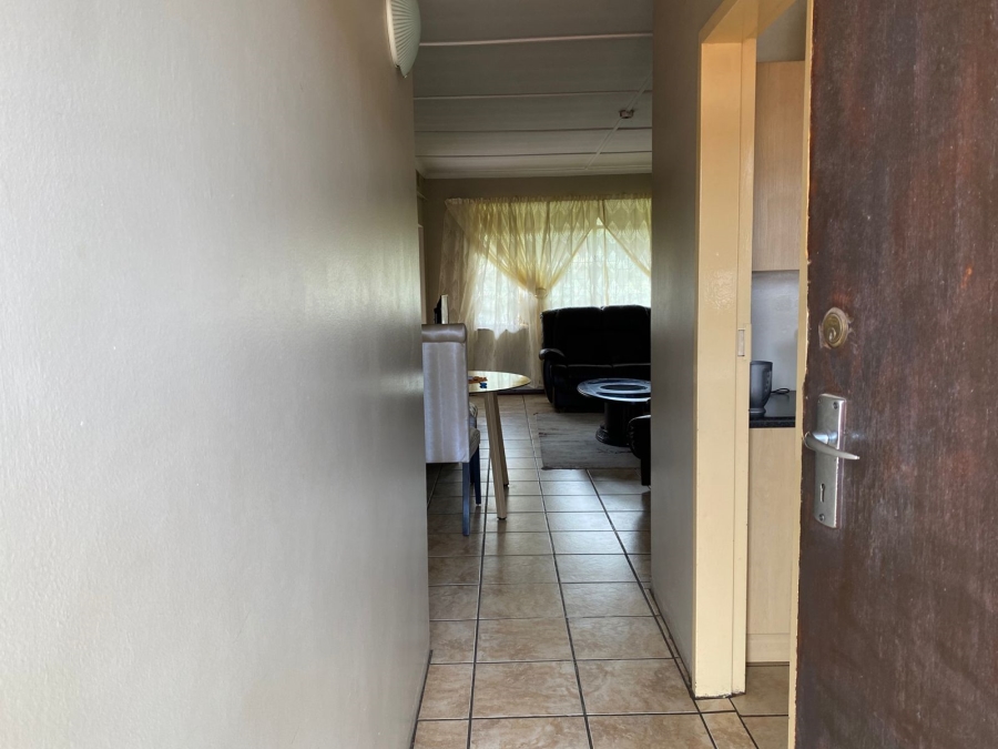 2 Bedroom Property for Sale in Vanderbijlpark CW 3 Gauteng