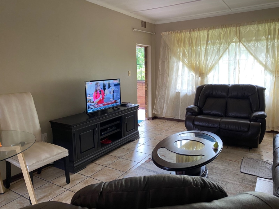 2 Bedroom Property for Sale in Vanderbijlpark CW 3 Gauteng