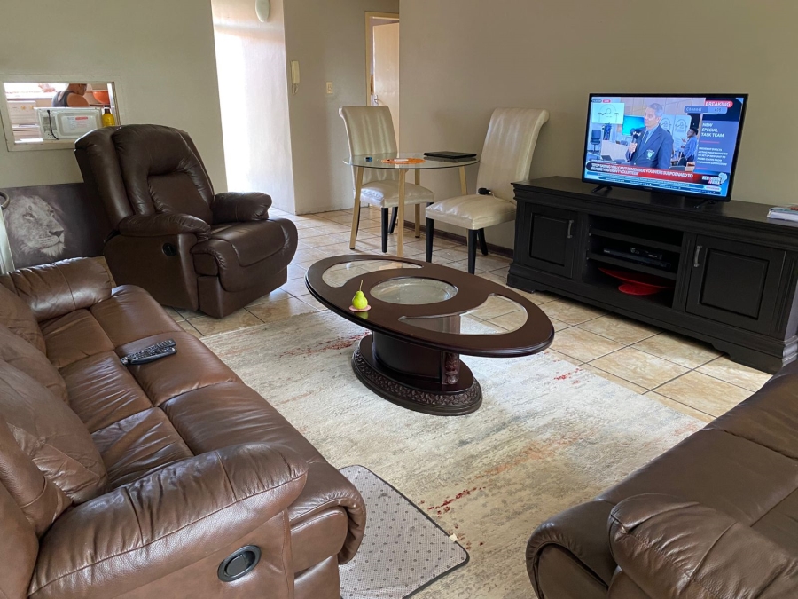 2 Bedroom Property for Sale in Vanderbijlpark CW 3 Gauteng