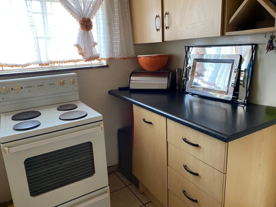 2 Bedroom Property for Sale in Vanderbijlpark CW 3 Gauteng