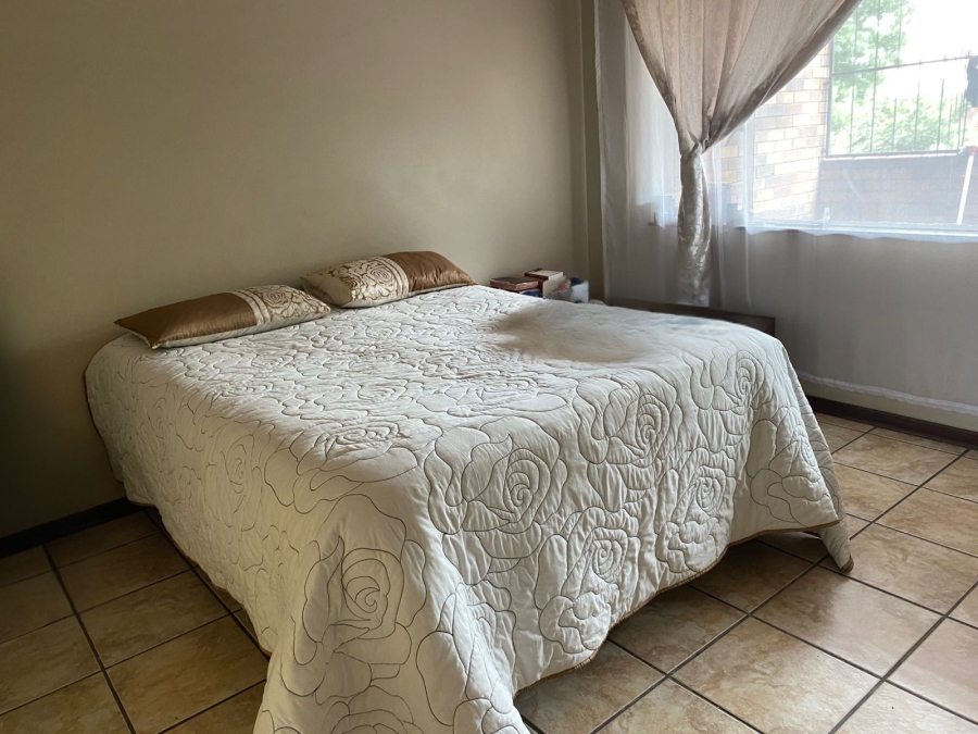 2 Bedroom Property for Sale in Vanderbijlpark CW 3 Gauteng