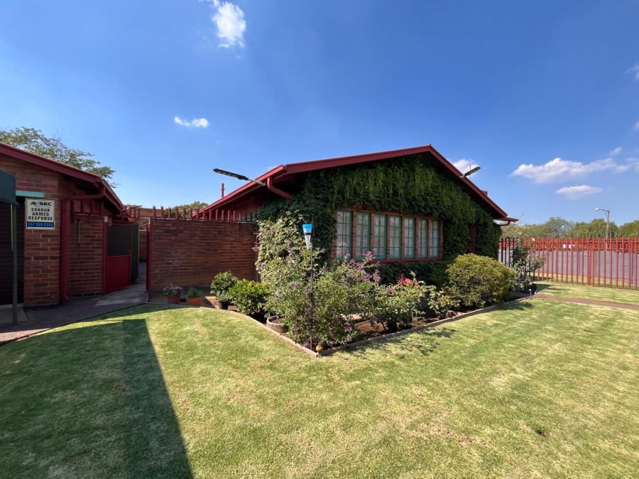 3 Bedroom Property for Sale in Vanderbijlpark CW 4 Gauteng