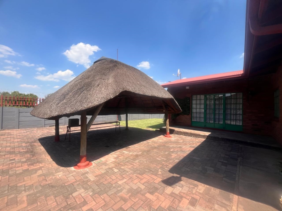 3 Bedroom Property for Sale in Vanderbijlpark CW 4 Gauteng
