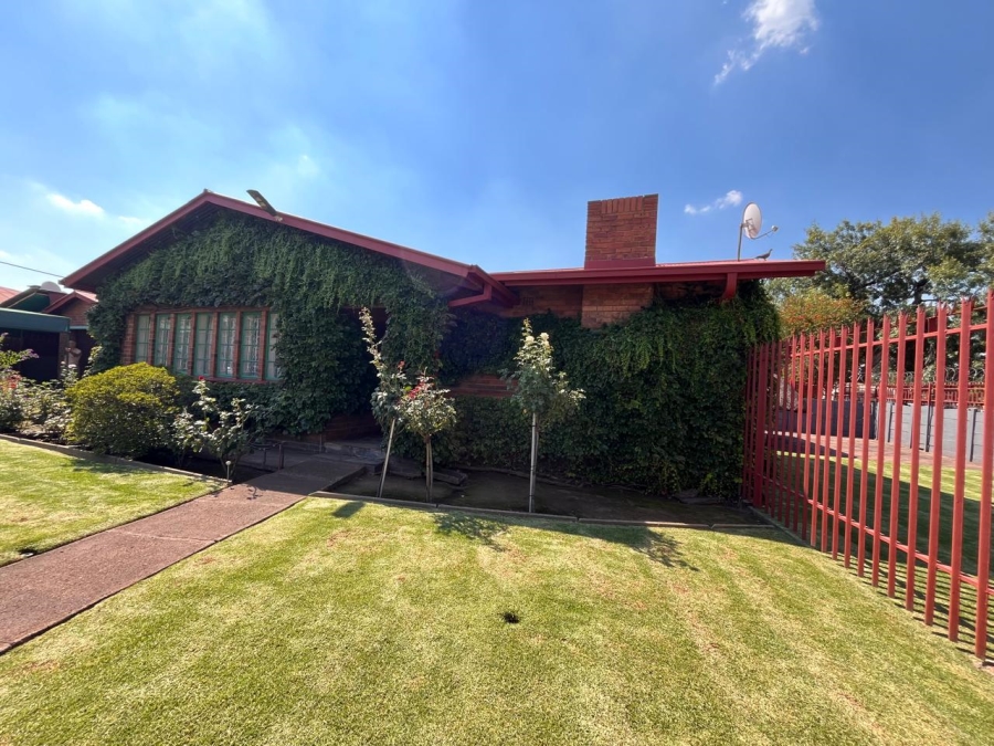 3 Bedroom Property for Sale in Vanderbijlpark CW 4 Gauteng