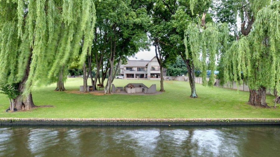 5 Bedroom Property for Sale in Kaalplaats West Gauteng