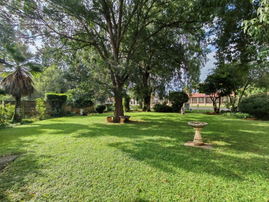 4 Bedroom Property for Sale in Risiville Gauteng