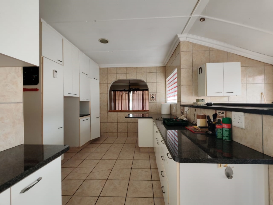 4 Bedroom Property for Sale in Risiville Gauteng