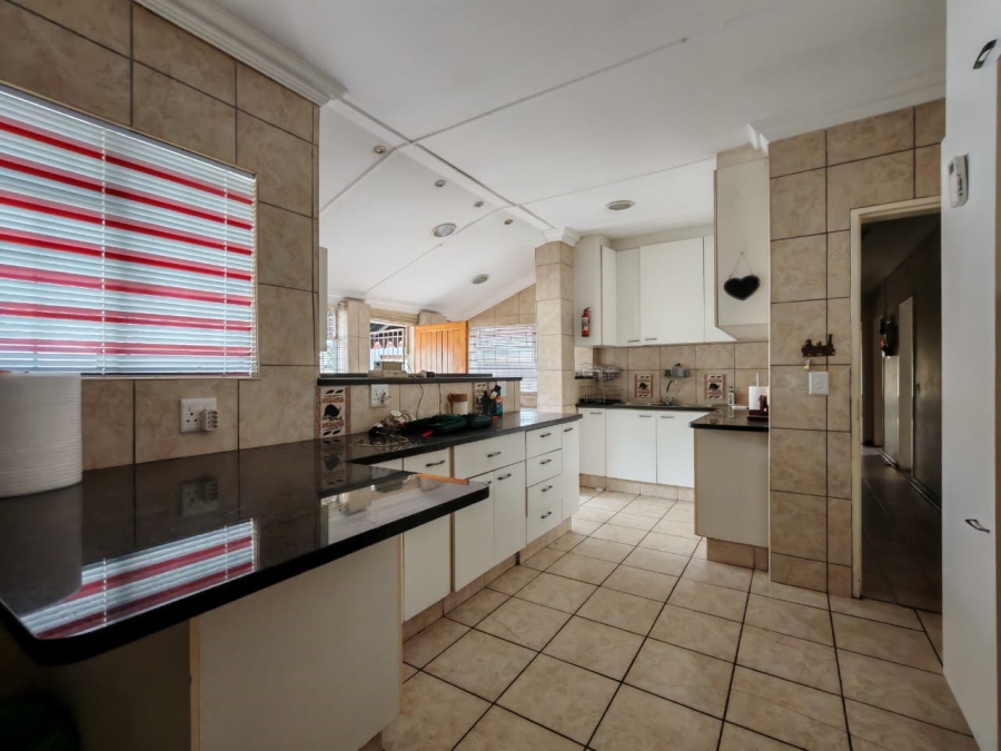 4 Bedroom Property for Sale in Risiville Gauteng