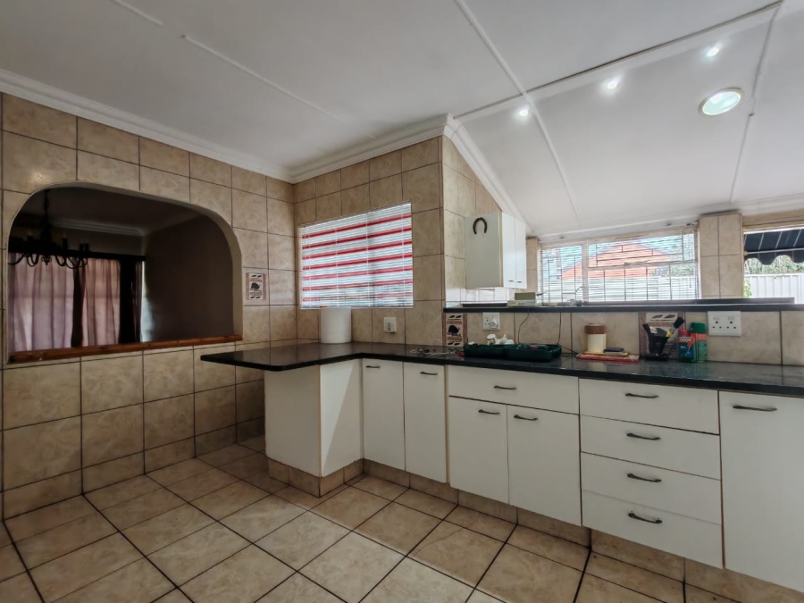 4 Bedroom Property for Sale in Risiville Gauteng