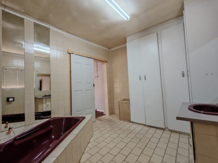 4 Bedroom Property for Sale in Risiville Gauteng