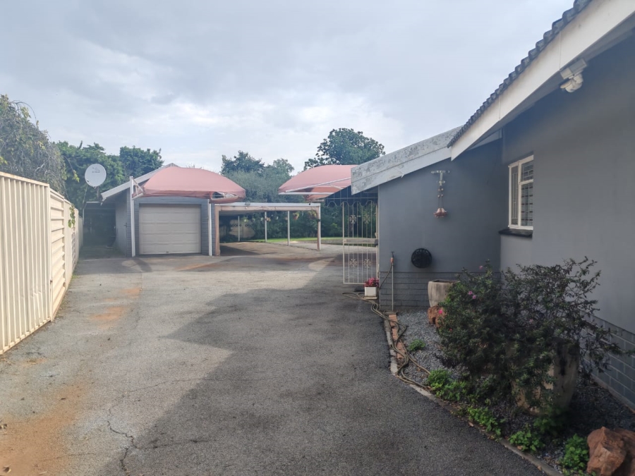 4 Bedroom Property for Sale in Risiville Gauteng