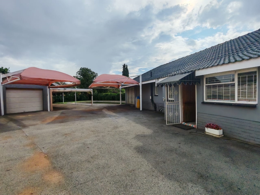 4 Bedroom Property for Sale in Risiville Gauteng