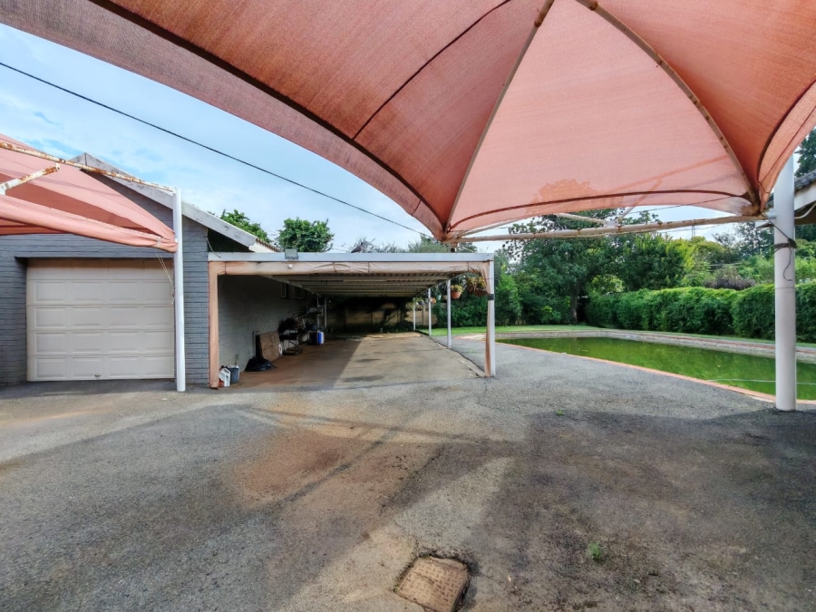 4 Bedroom Property for Sale in Risiville Gauteng