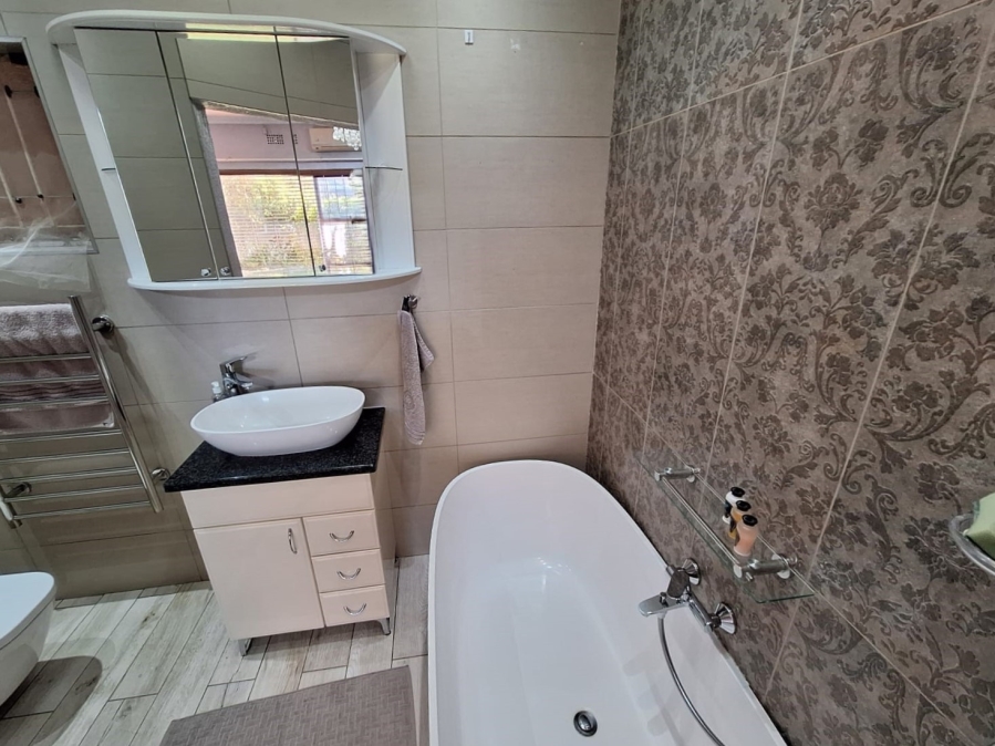 3 Bedroom Property for Sale in Vanderbijlpark Sw 2 Gauteng