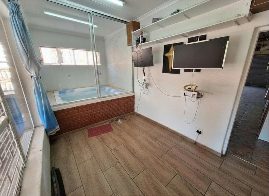3 Bedroom Property for Sale in Vanderbijlpark Sw 2 Gauteng