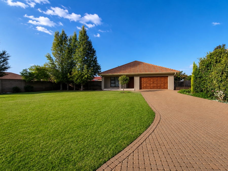 4 Bedroom Property for Sale in Three Rivers East Gauteng