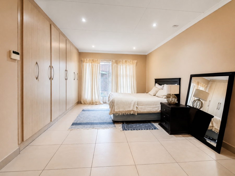 4 Bedroom Property for Sale in Three Rivers East Gauteng