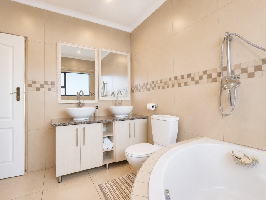 4 Bedroom Property for Sale in Three Rivers East Gauteng