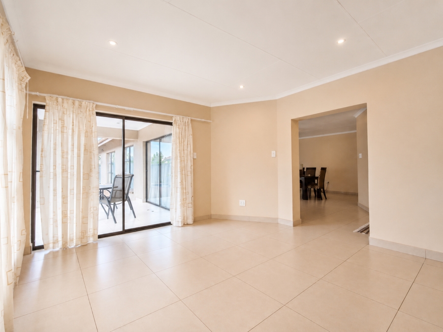 4 Bedroom Property for Sale in Three Rivers East Gauteng