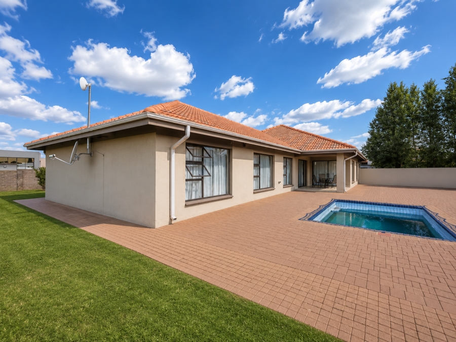 4 Bedroom Property for Sale in Three Rivers East Gauteng