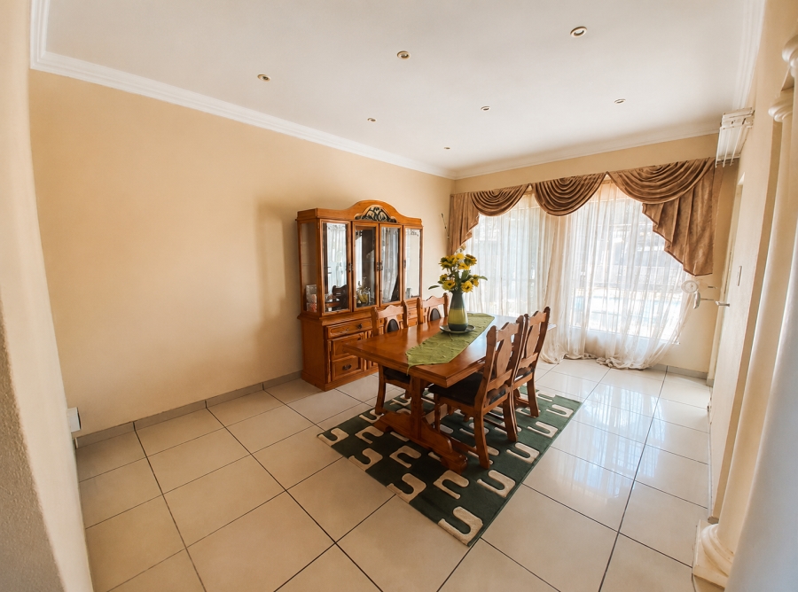 3 Bedroom Property for Sale in Vanderbijlpark SW 5 Gauteng
