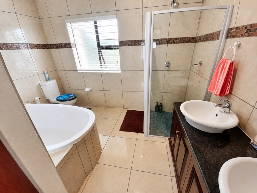 3 Bedroom Property for Sale in Vanderbijlpark SW 5 Gauteng