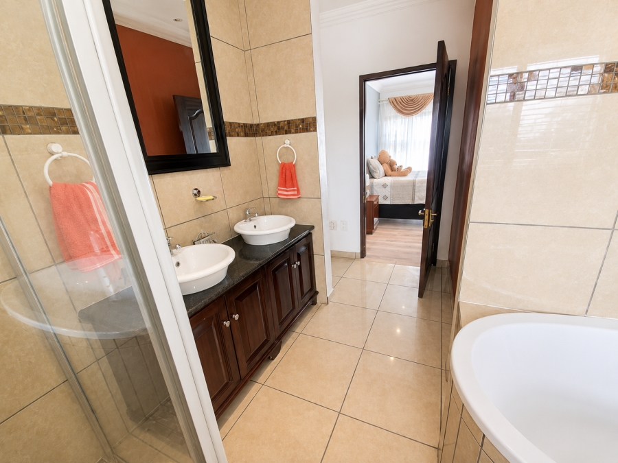 3 Bedroom Property for Sale in Vanderbijlpark SW 5 Gauteng