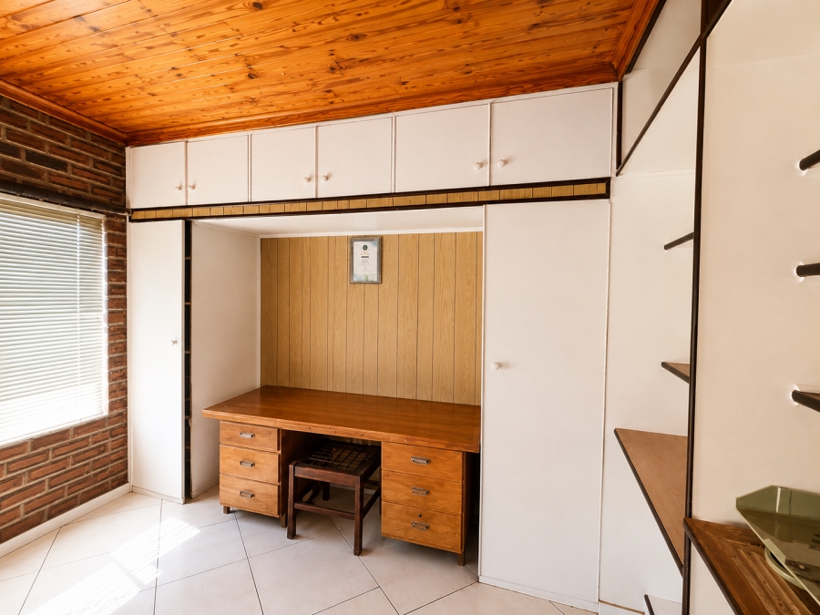 3 Bedroom Property for Sale in Boltonwold Gauteng