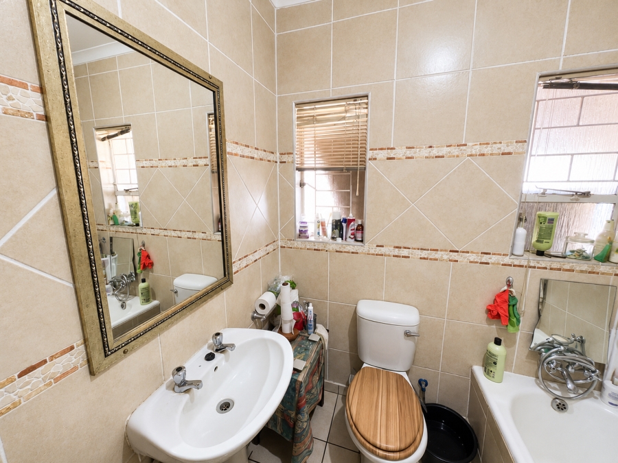 3 Bedroom Property for Sale in Boltonwold Gauteng