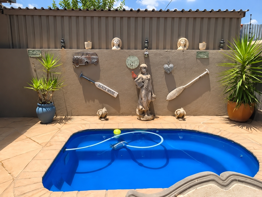 3 Bedroom Property for Sale in Rothdene Gauteng