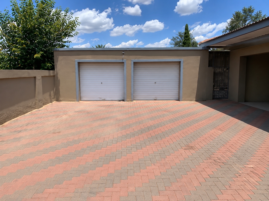 3 Bedroom Property for Sale in Rothdene Gauteng