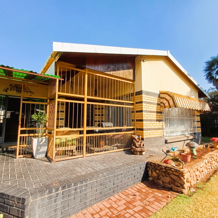 3 Bedroom Property for Sale in Rothdene Gauteng