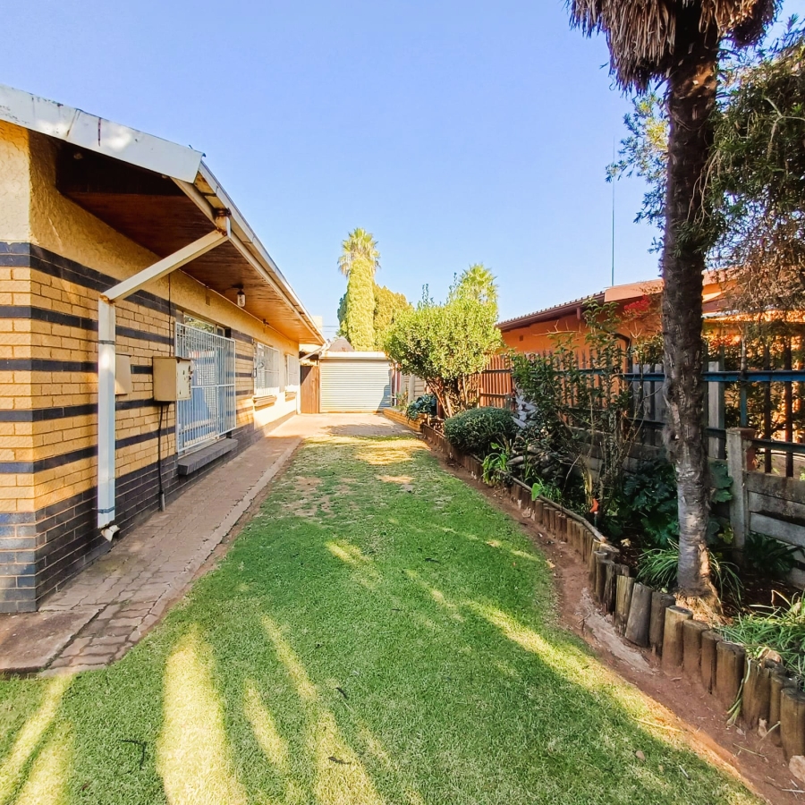 3 Bedroom Property for Sale in Rothdene Gauteng